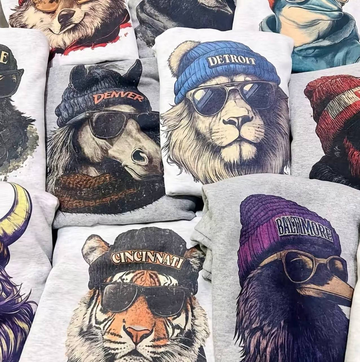 Spirit Animal Football Graphic Sweatshirts City Animal Sports Pullover Game Day City Football Sweatshirt CaSual Game Home Town Pullover